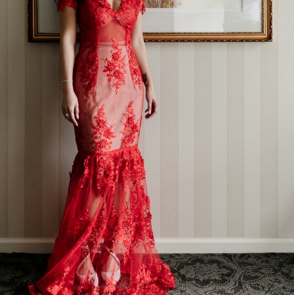 Custom red illusion lace mermaid evening dress gown - Picture 3 of 3